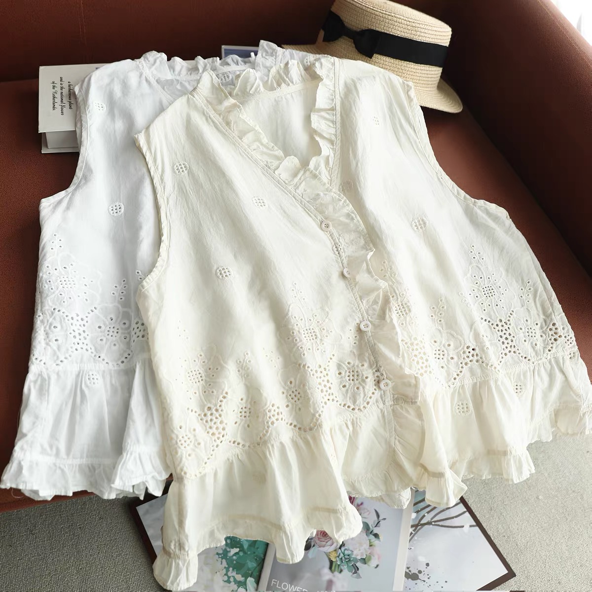 Embroidery Eyelet - Blusa sin mangas para mujer con