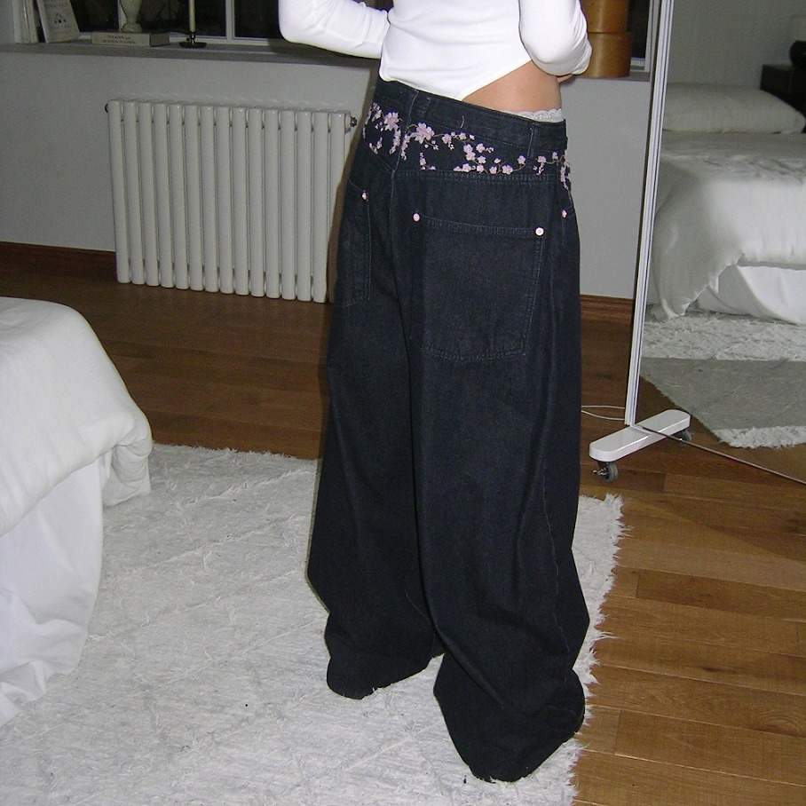 Jeans de Cintura Alta con Bord - Embroidery Jeans Sakura reseña y precio