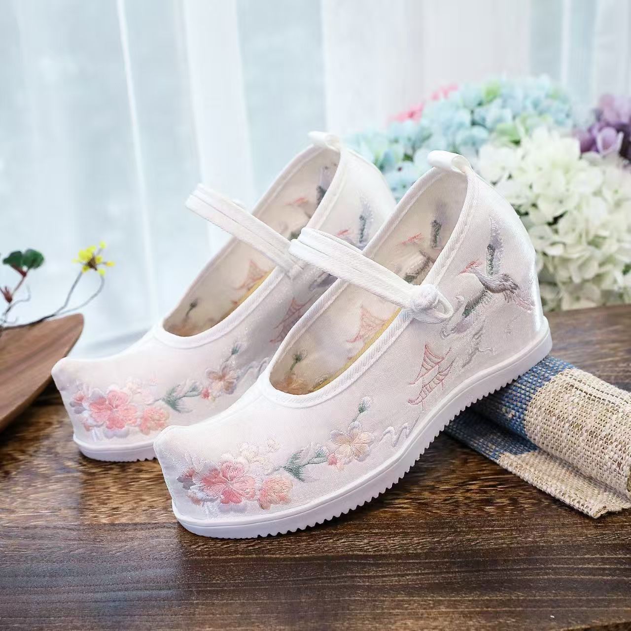 Zapatos bordados internos aume - Embroidery Canvas reseña y precio