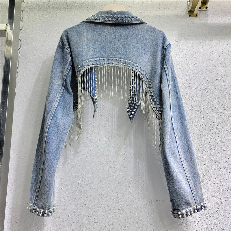 Chaqueta vaquera con remaches  - Embroidery Jeans Sakura reseña y precio