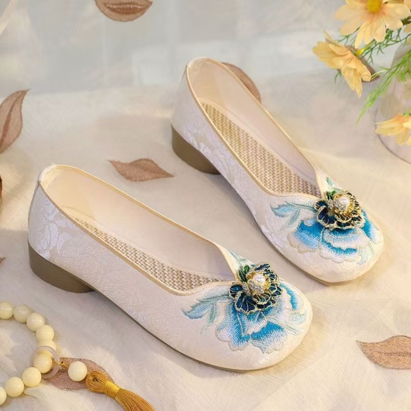 Zapatos de tela bordados de ta - Embroidery Canvas reseña y precio
